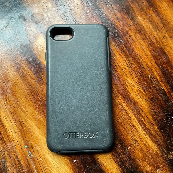 Otterbox iPhone 7 - Picture 1 of 2
